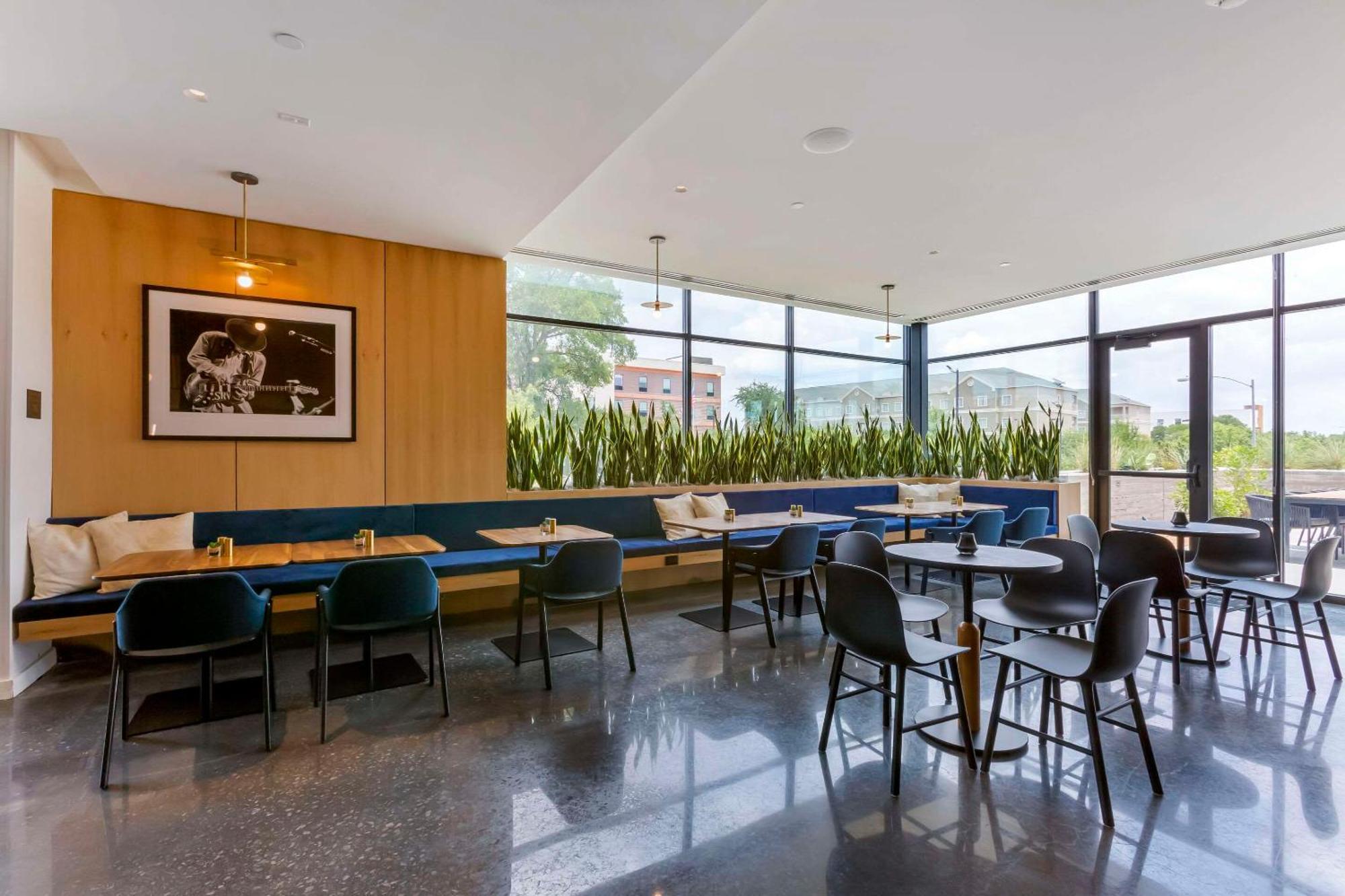 Cambria Hotel Austin Airport Eksteriør billede